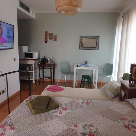 Suite Na Casa Da Andreia São Martinho do Porto Esterno foto